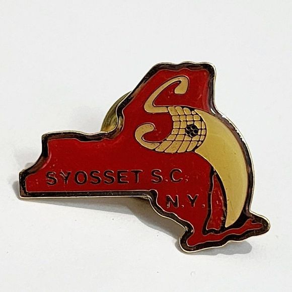Vintage Syosset NY Soccer Club Enamel Pin Red Gold Limited Pin Football Club - Picture 1 of 6